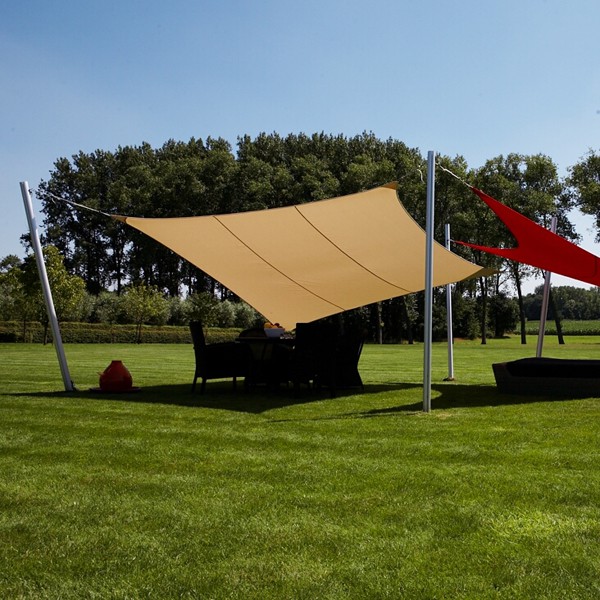 Voile d'Ombrage Ingenua Carrée et Triangulaire Jardinchic Voile d'Ombrage Ingenua Carrée et Triangulaire Jardinchic