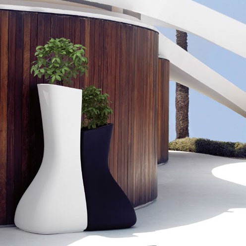 Pots Mellizas Bas Moma et Haut Moma (versions laquées, blanc pour le haut et noir pour le bas, sur demande) Vondom Jardinchic Pots Mellizas Bas Moma et Haut Moma (versions laquées, blanc pour le haut et noir pour le bas, sur demande) Vondom Jardinchic