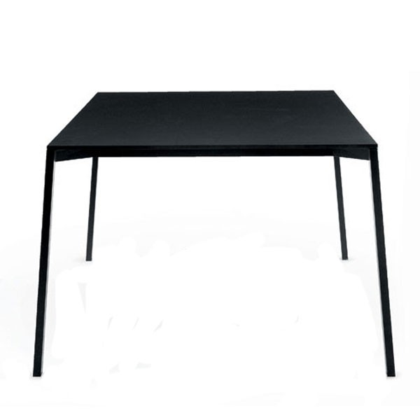Table One Carrée Noir Magis JardinChic Table One Carrée Noir Magis JardinChic