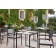Tables de Repas Perspective 70x70cm Anthracite HPL Effet béton foncé avec Fauteuils Perspective Anthracite Vlaemynck Jardinchic